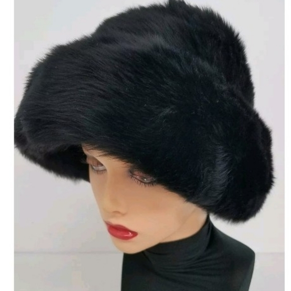 Yves Saint Laurent Black Faux Fur on Suede - Picture 1 of 8